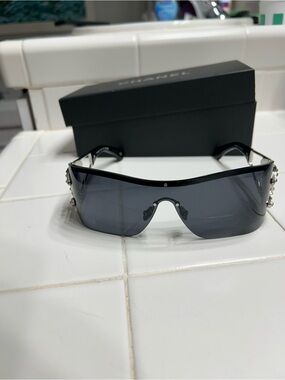 CHANEL Black Shield Sunglasses with Dark Gray Lenses
